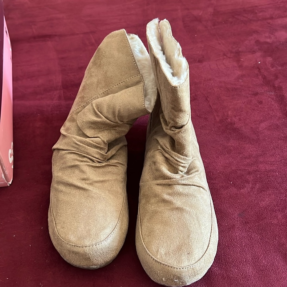 NWT So Slouch ankle boots in Tan (size 8.5)